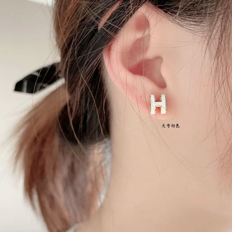 H**mes earrings